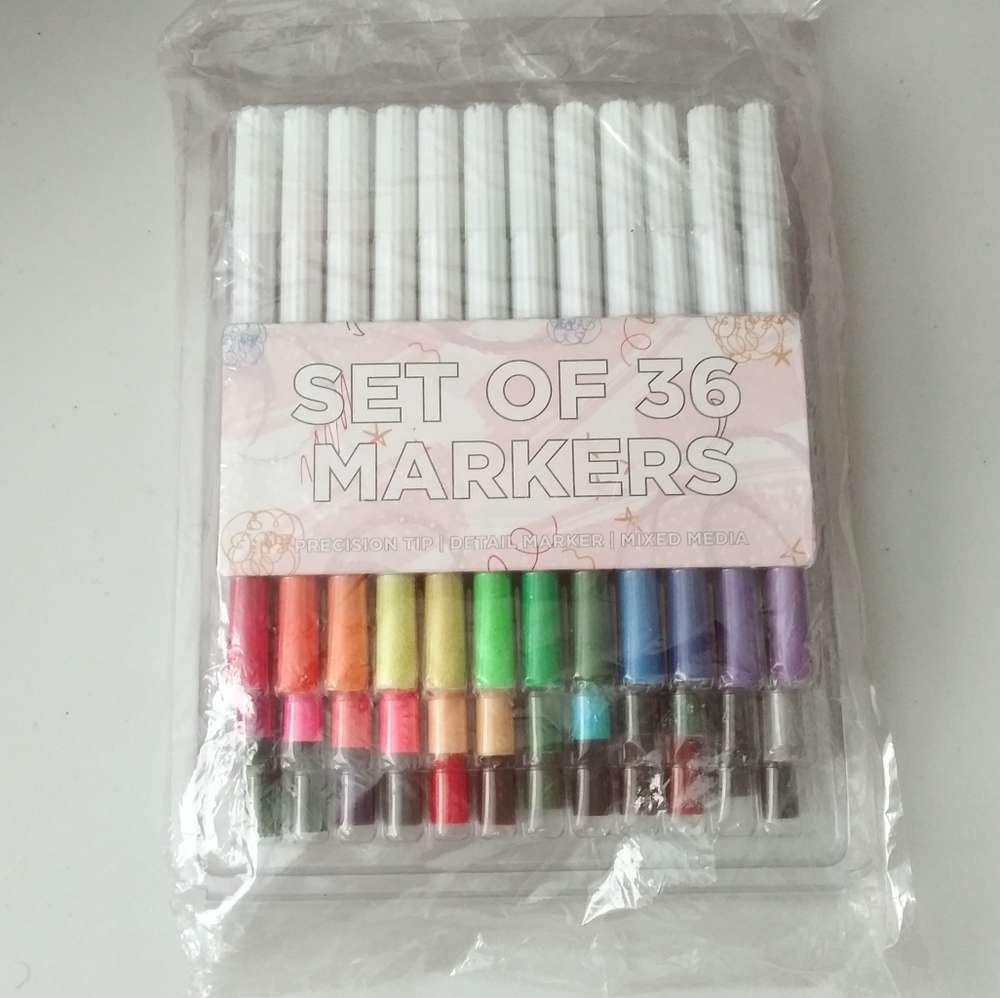 FINAL SALE ✨ 🔥 MARKERS Set of 36 Markers